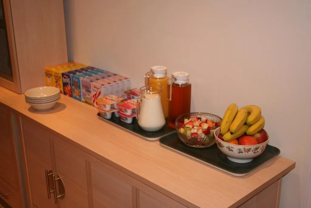 Oakhurst Gatwick B&B Crawley