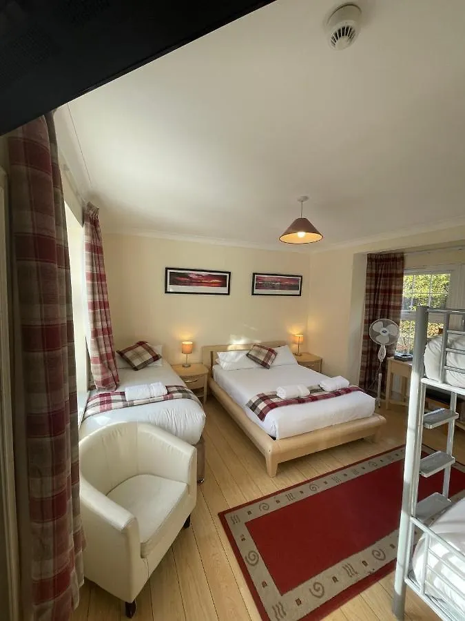 Alojamento de Acomodação e Pequeno-almoço Oakhurst Gatwick B&B Crawley